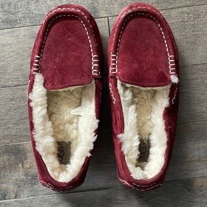 UGG slipper moccasin size 6
